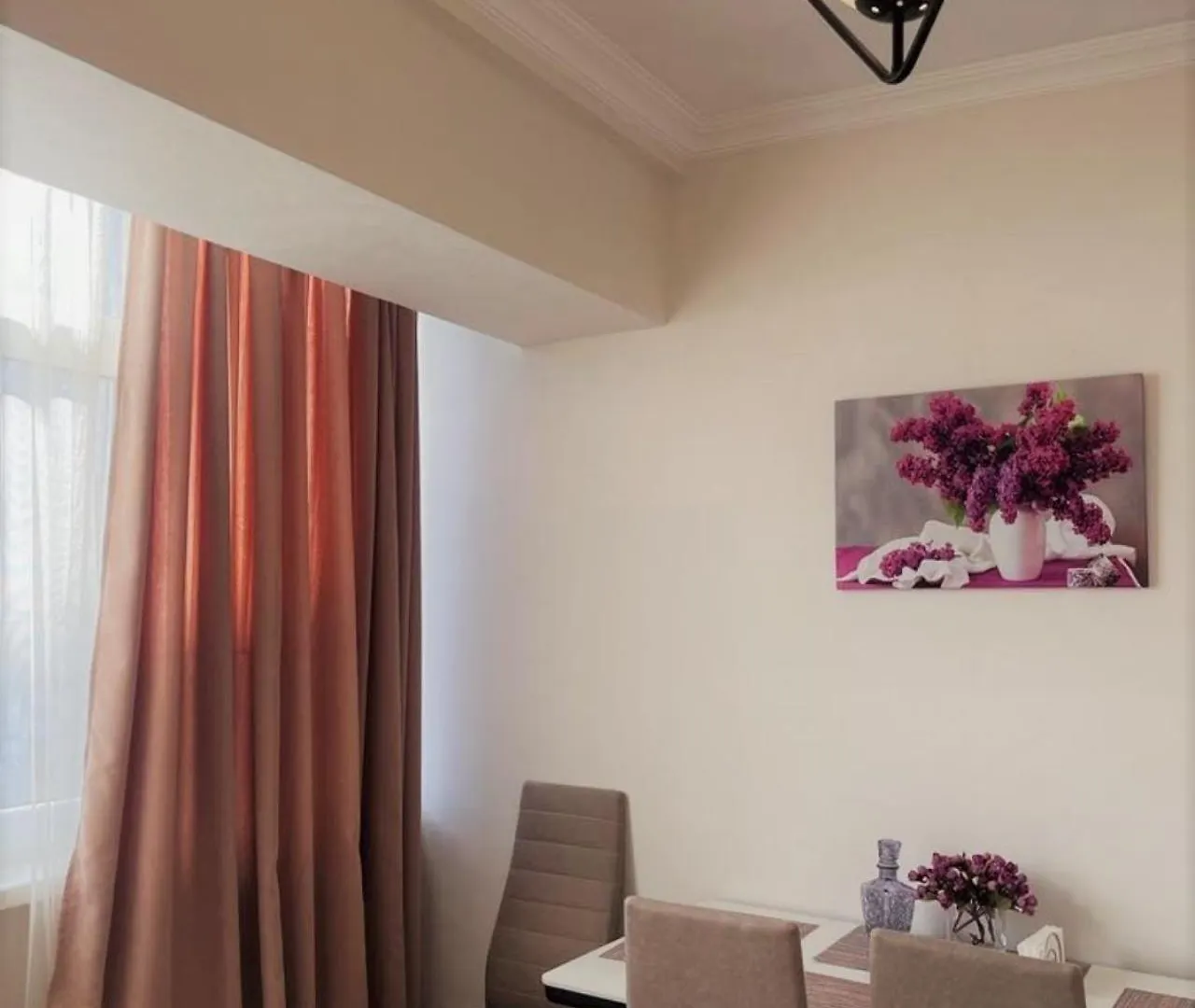Sunny Apartment Τυφλίδα